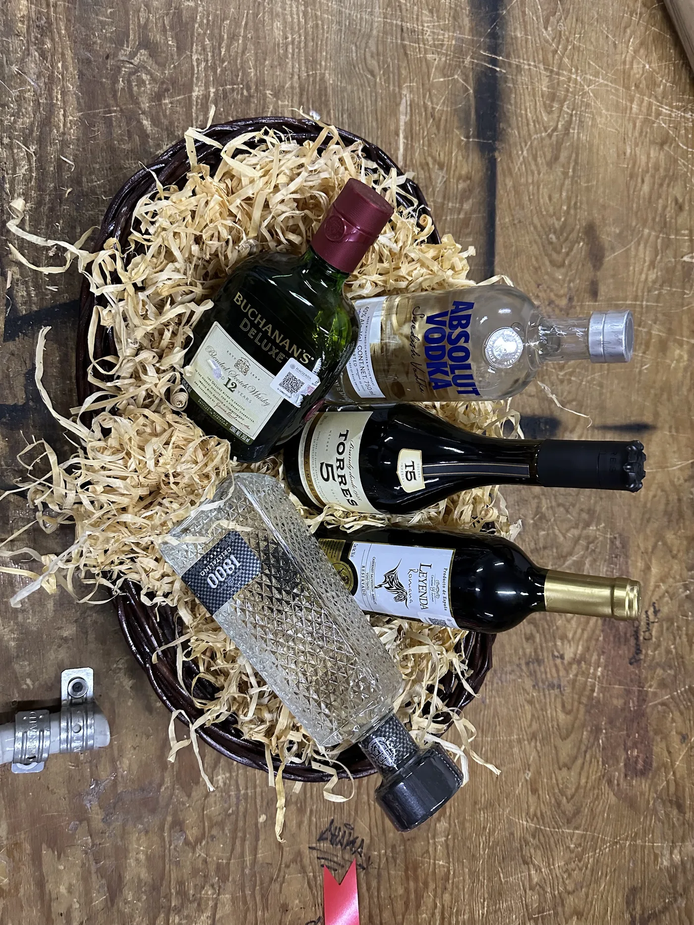 Pedido por volumen de cajas de vino corporativas listo para entregarse
